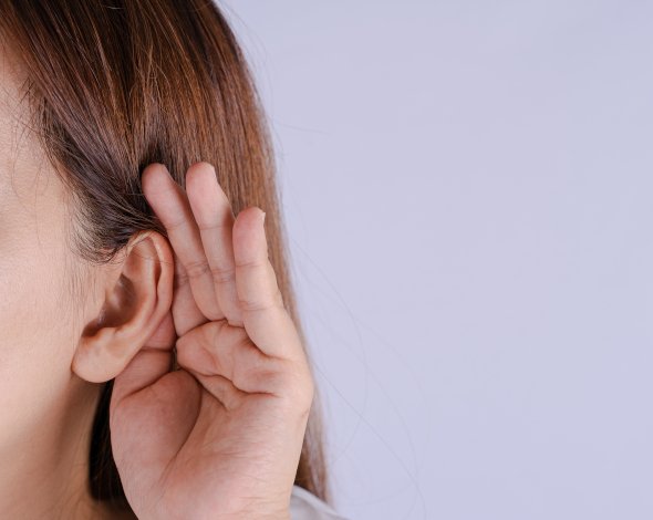 Comment bien nettoyer ses oreilles en toute sécurité ? Les astuces